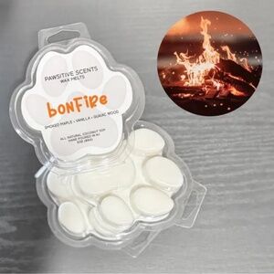 Wax Melt Paw Print/Bonfire Scent/Vegan Coconut Soy Wax